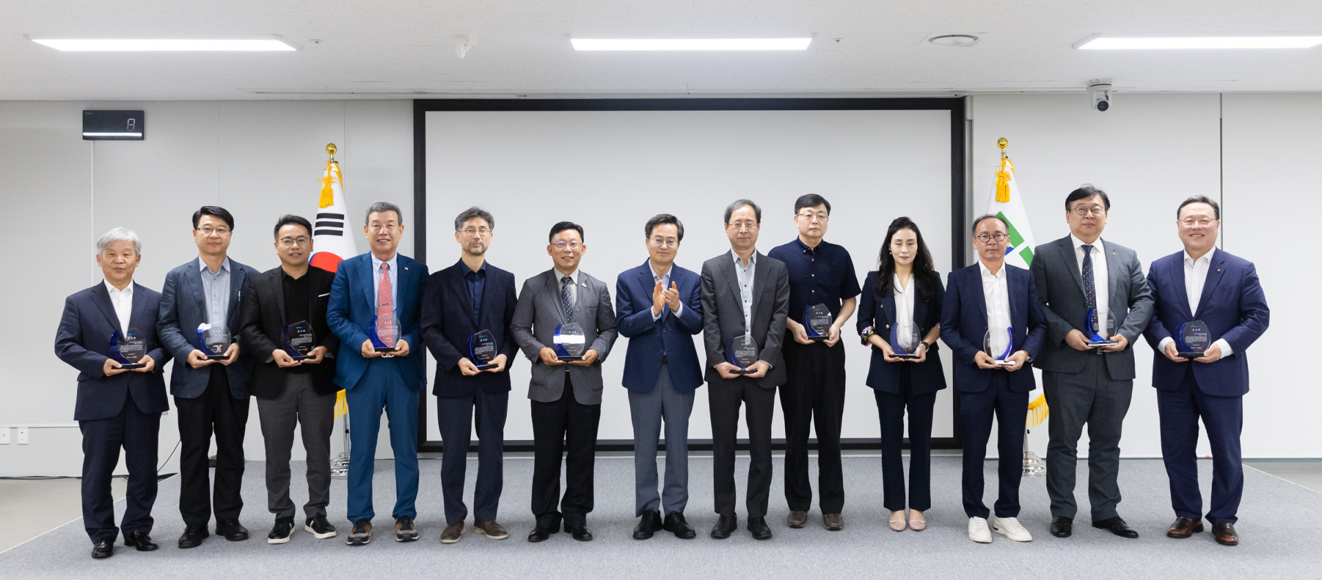 경기도 민생대책 특별위원회 1년 활동 마무리...노동자 작업복 세탁소 설치 등