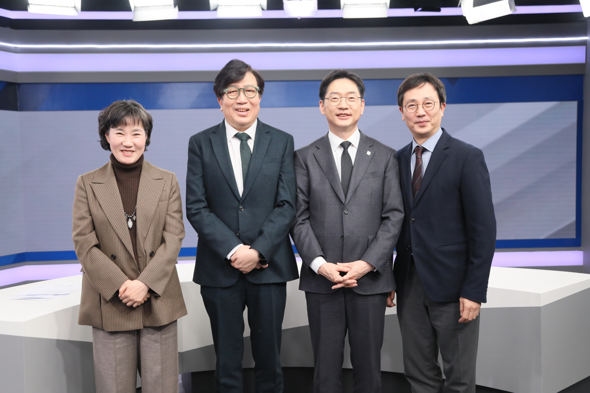 [지방자치TV 특집대담] 김경수, 1극체제 한계 진단… “성장 구조 다시 짜야”